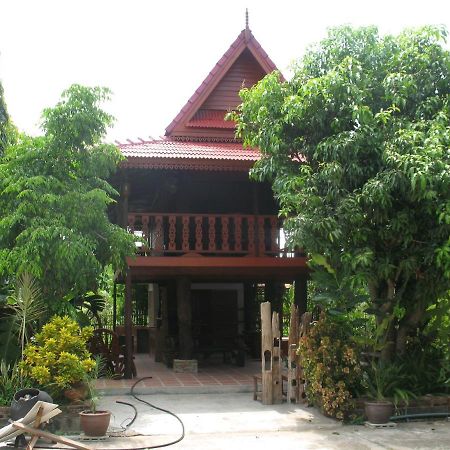 Teak House Chiang Mai Hotel Eksteriør billede