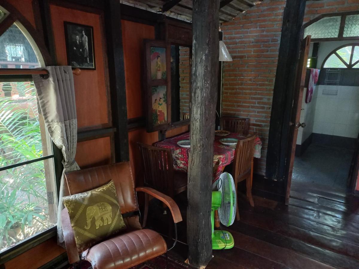 Teak House Chiang Mai Hotel Eksteriør billede