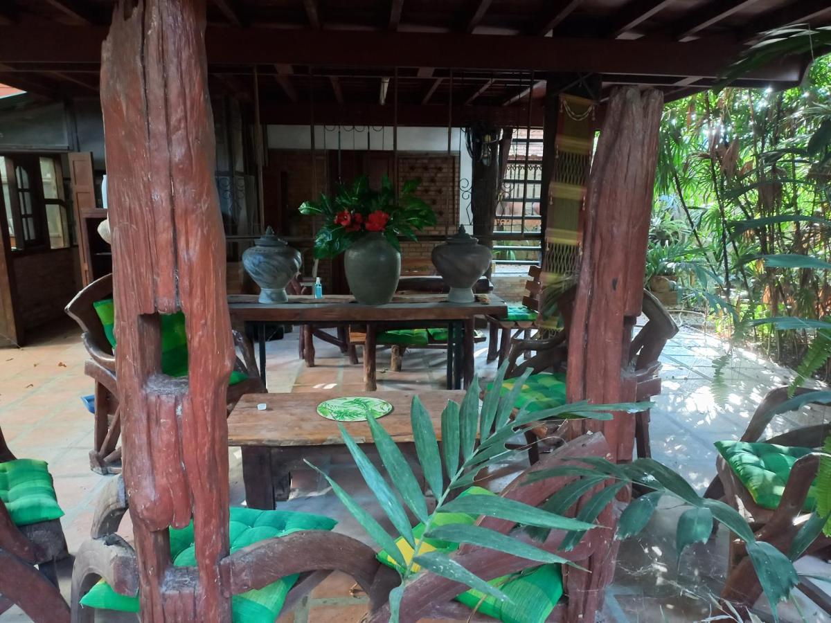 Teak House Chiang Mai Hotel Eksteriør billede