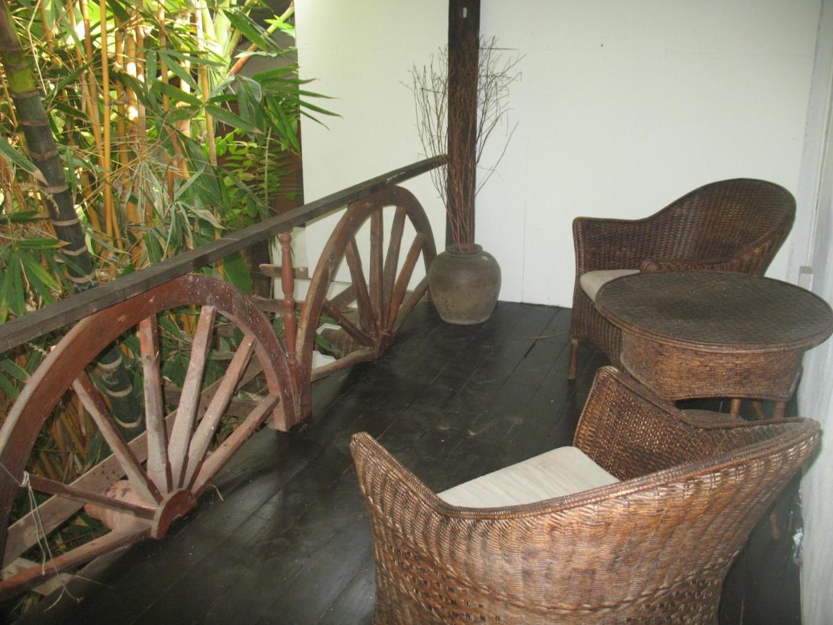 Teak House Chiang Mai Hotel Eksteriør billede